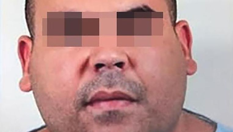 De recherche ziet in berichten op de smartphone sterk bewijs tegen crimineel Naoufal F. Beeld  