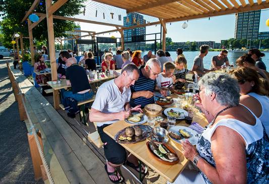Terras van de Viskantine.