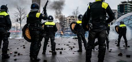 Autoriteiten Eindhoven: Dit was geen demonstratie, geweld tegen politie van begin af aan het doel