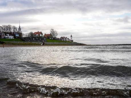 Hulpdiensten zoeken niet langer onder water verder naar overboord geslagen zeiler op IJsselmeer