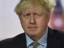 Boris Johnson envisage de plus strictes restrictions: “Les prochaines semaines seront plus difficiles”