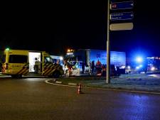 Auto’s botsen frontaal op elkaar op A6-viaduct Emmeloord: drie gewonden naar het ziekenhuis