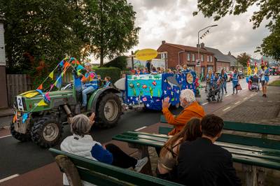 Drie dagen zomercarnaval in Zevenbergschen Hoek: ‘Alle mensen zwaaiden en noemden me prinses’