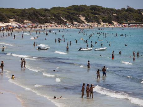 Kabinet laat Nederlandse vakantiegangers naar ‘oranje’ Spanje en Portugal begaan