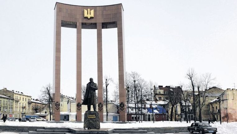Het monument in Lviv voor Stepan Bandera, aanvoerder van het Oekraïense opstandelingenleger. Beeld Dolph Kessler