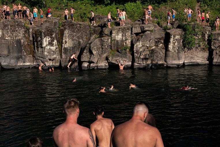 Rilassati nelle acque del fiume Clackamas, a sud della città.  Getty Images 