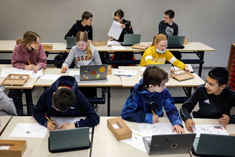 Vlaamse leerlingen scoren onder meer slecht voor vermenigvuldigen, cijferen en procenten berekenen. Beeld ANP