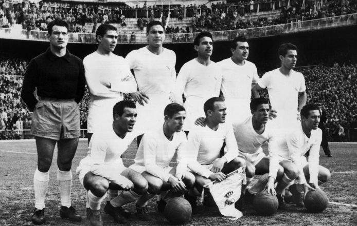 Real Madrid, met staand uiterst rechts Fransisco Gento.