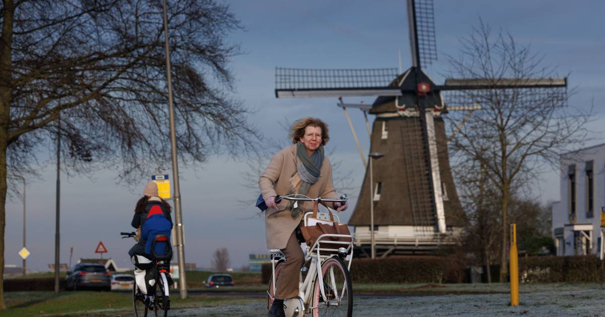 Gestalkte wethouder uit Kampen brak alle botjes in haar voet bij ongeluk: ‘Een nanoseconde dacht ik dat hij het was’.