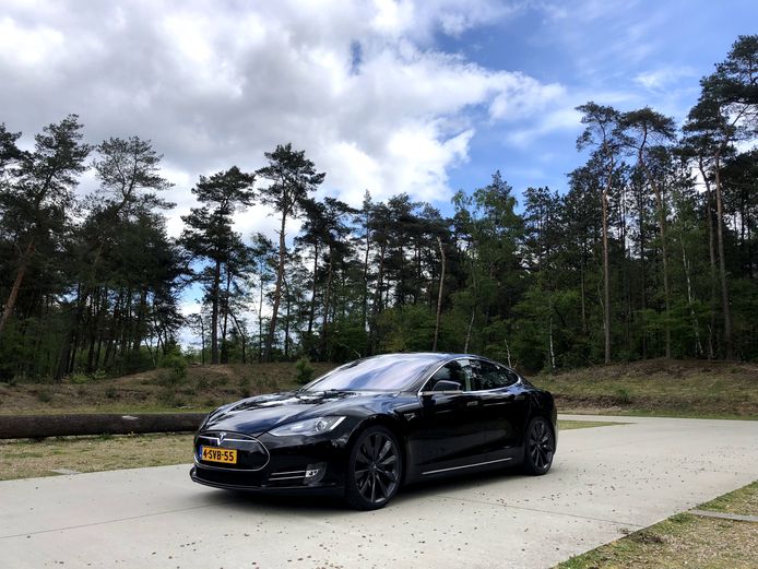 Een Tesla voor de helft de prijs: zo doe je dat | Auto | AD.nl