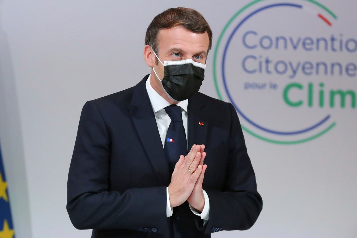 President Macron tijdens een burgerconventie voor het klimaat maandag. Beeld AP