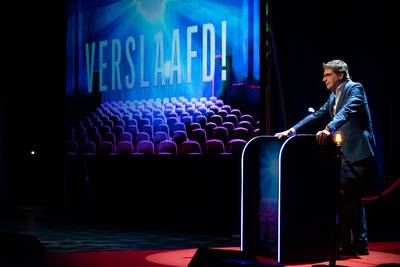 Tientallen tickethouders mogen theatershow van Erik Van Looy niet binnen ‘door onvoorziene veiligheidsproblemen’