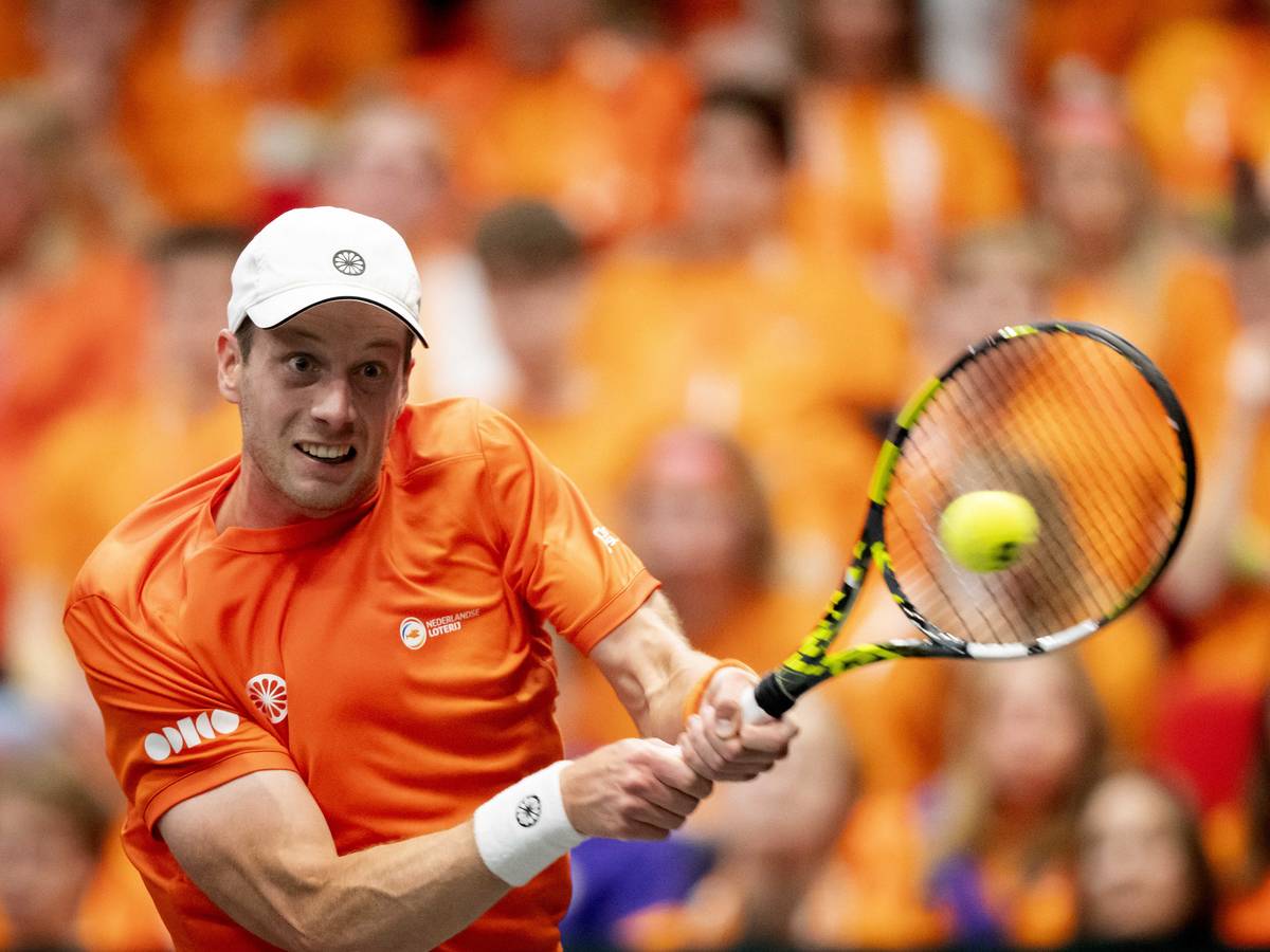 Nederlandse tennissers bereiken groepsfase Davis Cup Finals na zinderende  ontknoping | Sport | destentor.nl