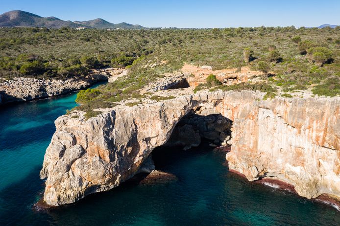 Aan Cala Varques gebeuren volgens lokale media jaarlijks tientallen ongevallen.