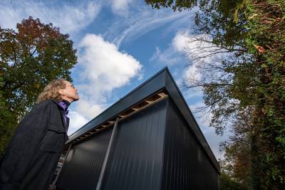 Angst en beven onder bomen Bornse begraafplaats: ‘Het is gewoon wachten tot het misgaat’