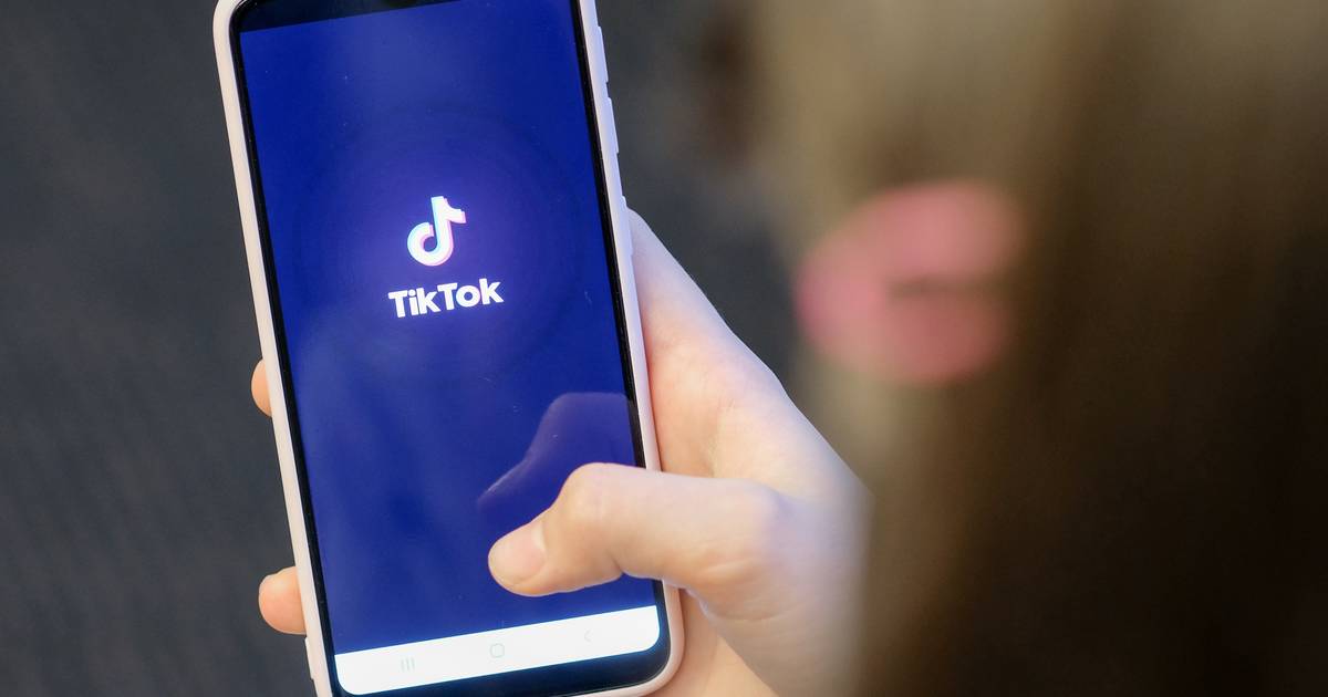 Крупнейшая в мире звукозаписывающая компания убирает музыку из TikTok |  Мультимедиа