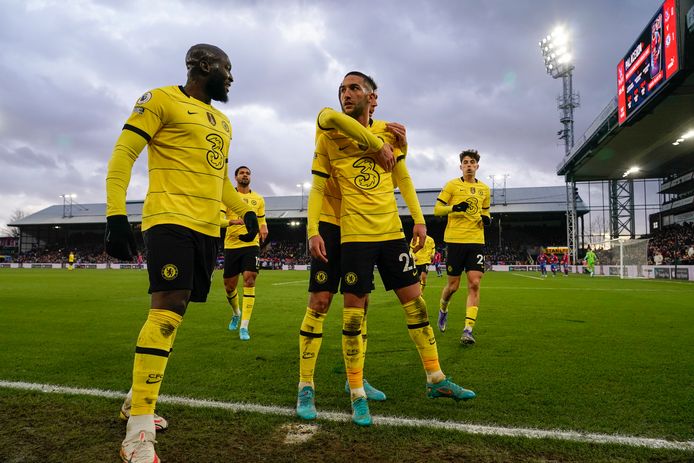 Hakim Ziyech viert zijn winnende doelpunt tegen Crystal Palace.