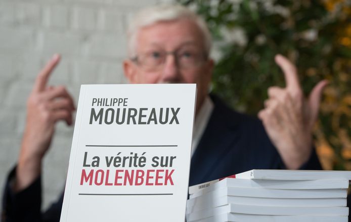 In zijn boek ‘La vérité sur Molenbeek’ (De waarheid over Molenbeek) counterde Moureaux de kritiek na de terreuraanslagen in Parijs en Brussel.