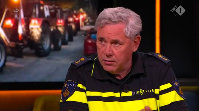 Politiechef Willem Woelders vertelde eerder op tv: onacceptabel dat protesterende boeren politici aan huis opzoeken.