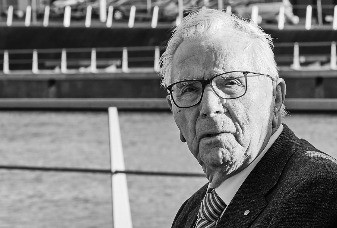 LEVENSVERHAAL. Roger Vandelanotte (102), die trakteerde op extra