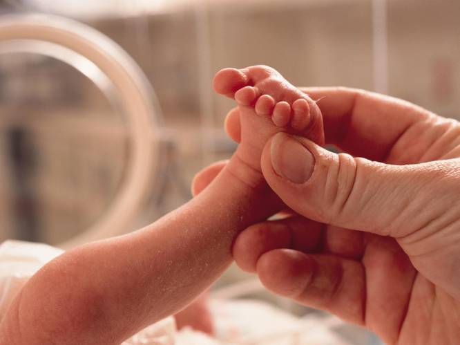 Eerste baby geboren met DNA van 3 mensen