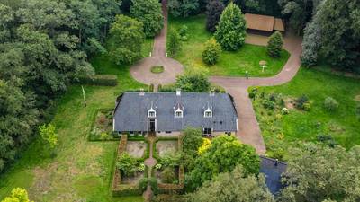 Rotterdamse landgoedeigenaar (84) zet 't Hemeltje in Bathmen wéér te koop: ‘Ik kan er gewoon niet me