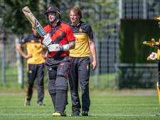 Beerput open in cricketrel: HCC in verlegenheid gebracht met foto van schunnige tekst in kleedkamer