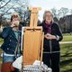 Met de kwasten en ezels naar buiten: de schilderclub brengt rust in het park