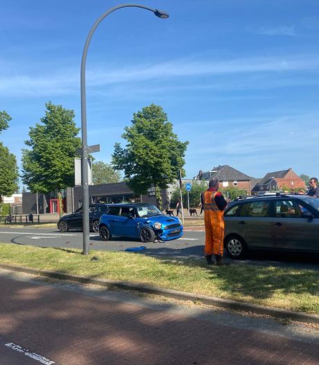 Ongeluk met 4 auto’s in Hengelo
