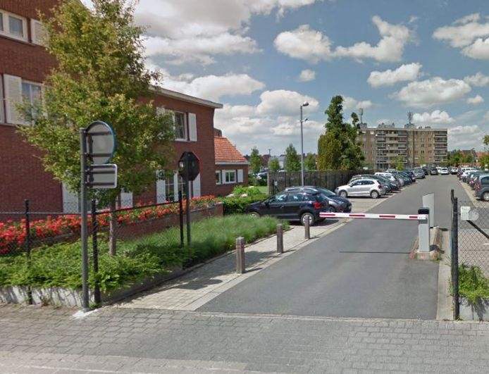 AZ Delta schrapt uitgang parking in Steenstraat | Roeselare | hln.be