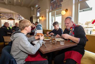 Voor dat typisch Franse bistrosfeertje hoef je niet helemaal naar Parijs: Willemstad heeft Bellevue