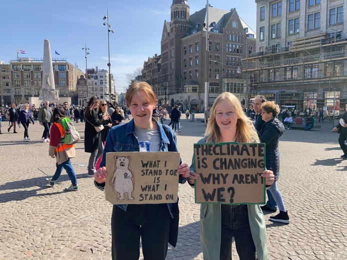 Eline (13) en Mees (14).