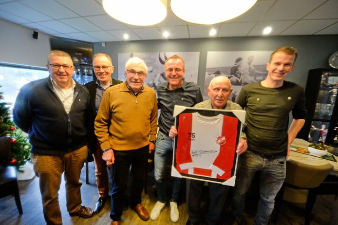 Nieuwjaarsreceptie Zuid Eschmarke met meerdere huldigingen.