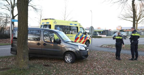 Vrouw gewond bij kop-staartbotsing in Oss.