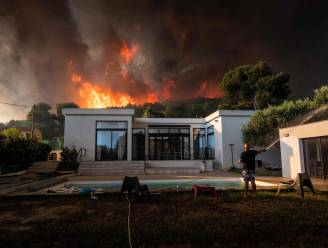 Franse campings bij Marseille ontruimd door felle bosbrand