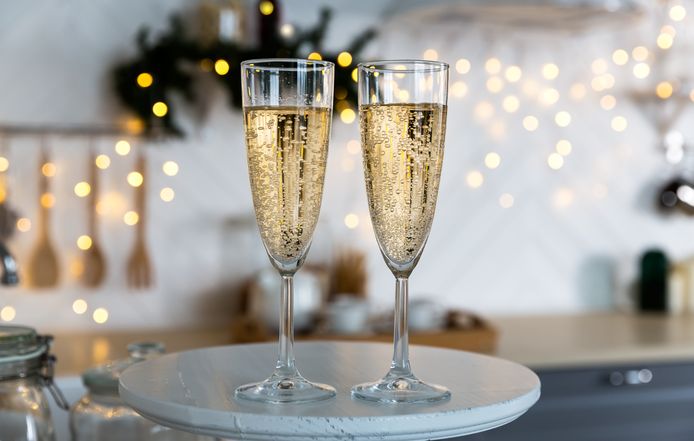 Geen in dure champagne? Deze mousserende wijnen zijn heerlijk | Koken & | AD.nl