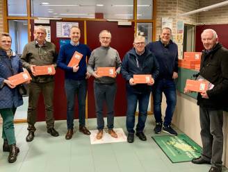 PRIMEUR VOOR VLAANDEREN. School en buurtbewoners meten impact verkeer in schoolstraat: “Nadenken om ons op andere manier te verplaatsen"