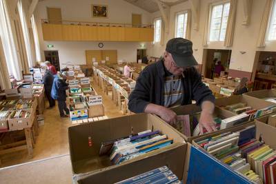 Boeken, platen en cd's in Bakels tuincentrum