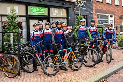 Bijzondere veldtoertocht RTC De Smid: fietsen door de koeienstal en molen