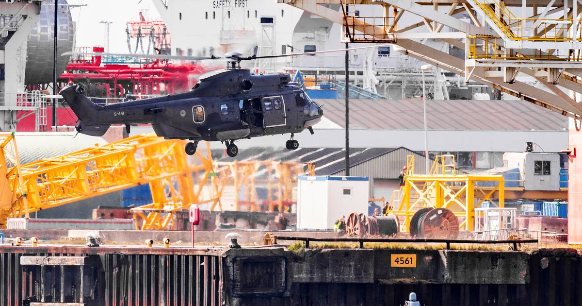 Laagvliegende helikopters in Rotterdamse haven voor grote anti ...