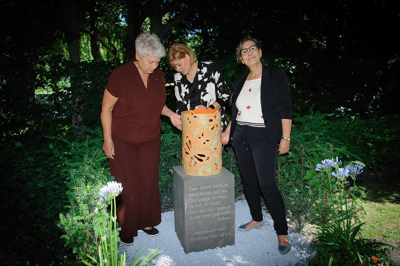 Zwijndrecht heeft herdenkingsmonument voor overleden baby’s ‘Ieder
