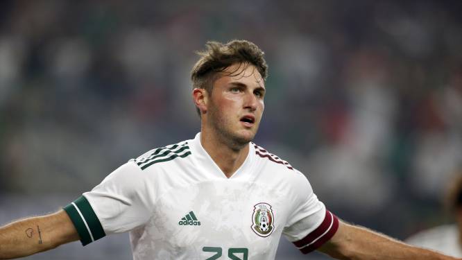Feyenoord-spits Giménez schiet bij zege Mexico penalty hoog over tegen Suriname, 800ste goal Messi