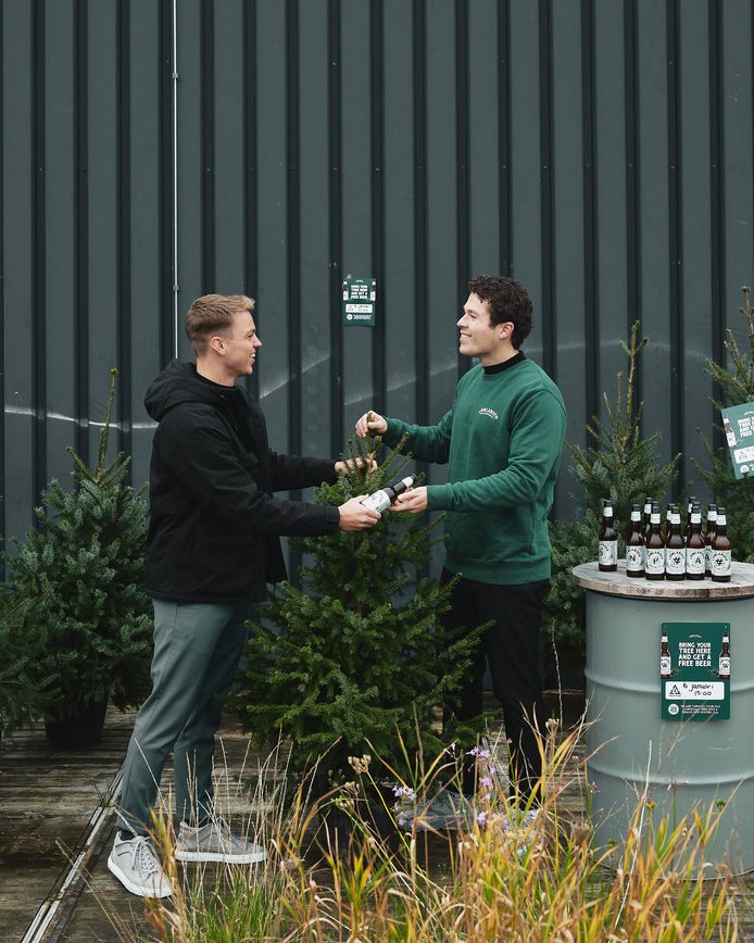 Van boom naar bier deze brouwerij brouwt bier van jouw oude kerstboom