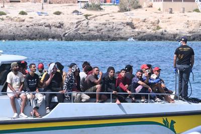 Frankrijk vangt geen migranten uit Lampedusa op, zegt binnenlandminister
