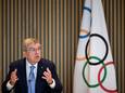 IOC-voorzitter Thomas Bach slaat terug na kritiek op besluit over Russen: ‘Ze hanteren een dubbele standaard’