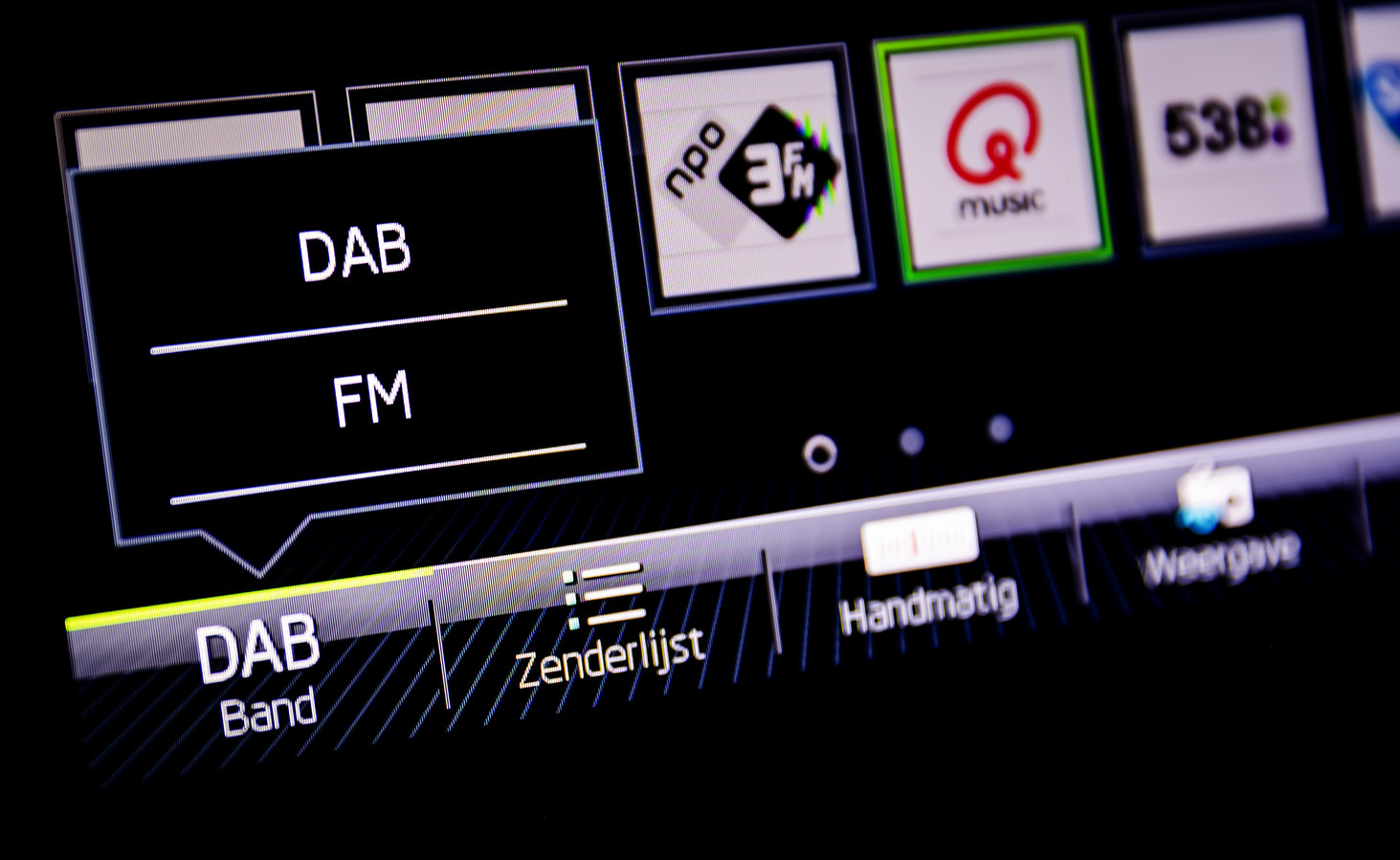 Digitale radio DAB+ stelt menig automobilist teleur Foto AD.nl