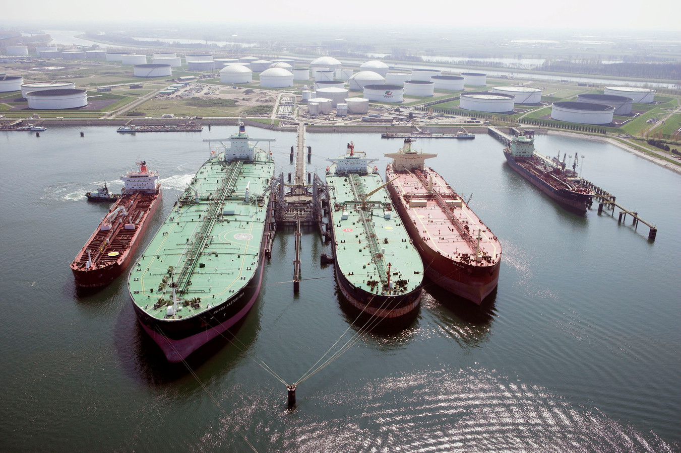 Waarom is de Rotterdamse haven nu