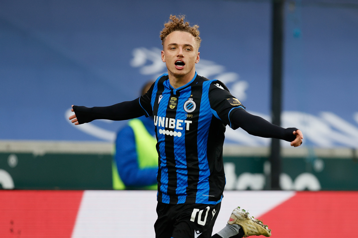 Noa Lang viert een van zijn twee doelpunten namens Club Brugge tegen KAS Eupen. Beeld BELGA