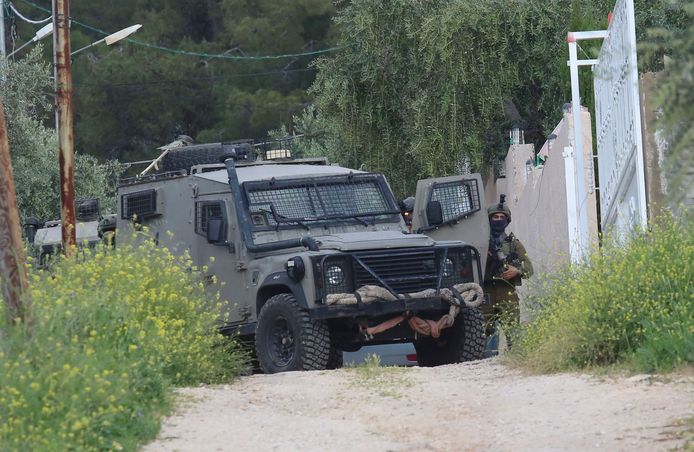 Archiefbeeld. Israëlische soldaten op patrouille op de bezette Westelijke Jordaanoever. (12/04/2022)