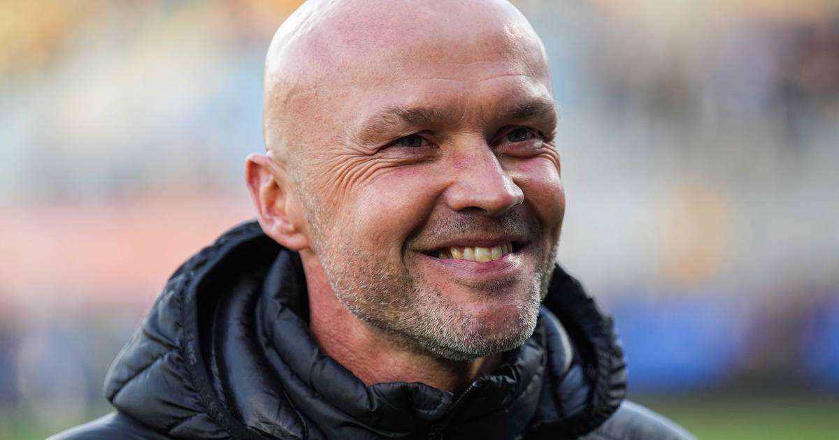 PEC trainer Dick Schreuder Blijft Realistisch Na 2 1 Zege Op AZ 